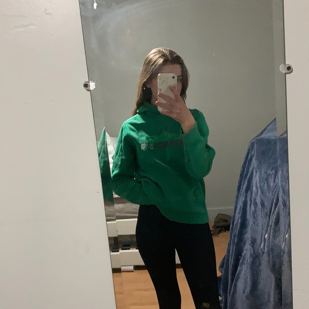 Green under Armour sweatshirt, great condition, barely worn